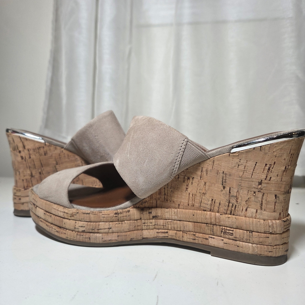 Elegant Tan Wedge Sandals